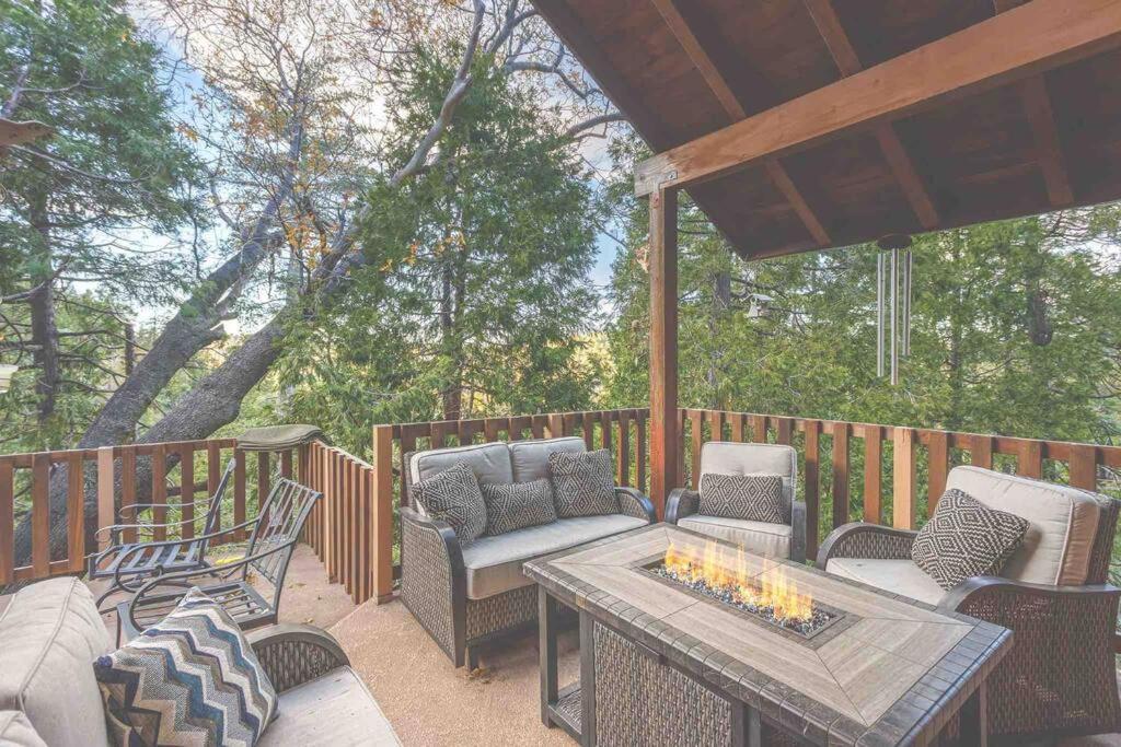 Crestline Lakeview 3-Story Winter Home מראה חיצוני תמונה