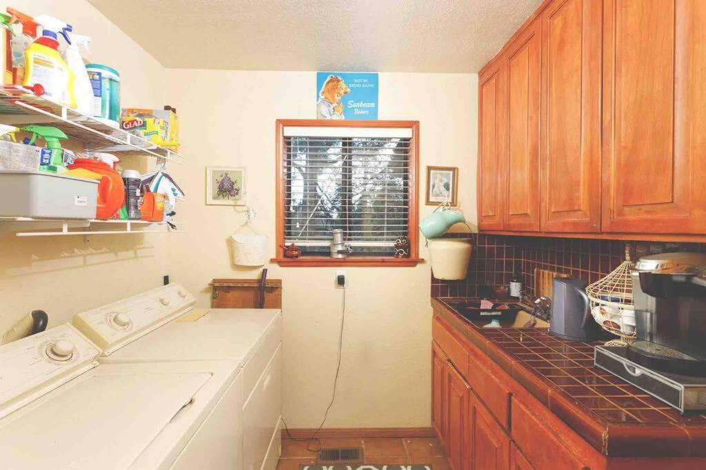 Crestline Lakeview 3-Story Winter Home מראה חיצוני תמונה